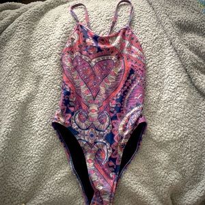 pink patterned jolyn with hearts